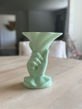 Beautiful Vintage Hull USA ceramic hand vase in Jade green.